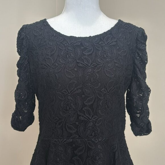 Black Lace Peplum Top with 3/4 Sleeves - Picture 2 of 7